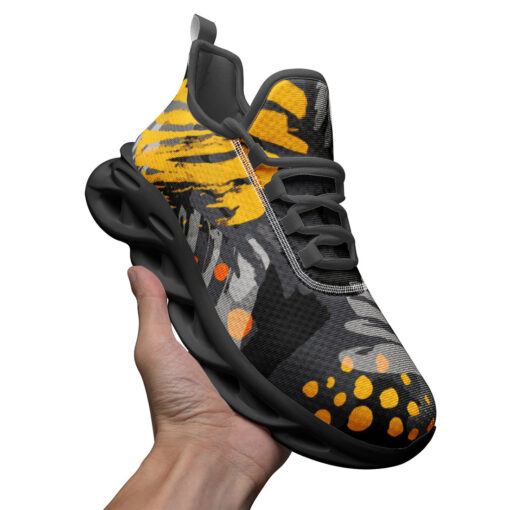 Expressive Ink Surface Graffiti Sports Shoes - Image 3